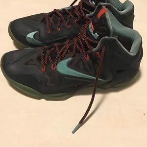 Nike Shoes Nike Shoes